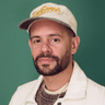 Chris Andrade: M.U.T.A.R (En Español)